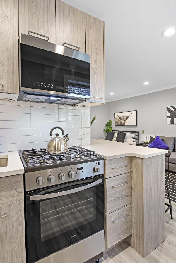 Sophisticated Studio Apartment With Modern Kitchen - Oakdale Od2 Rep Чикаго Екстер'єр фото